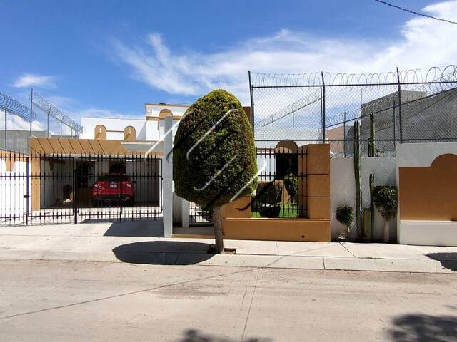 #3 - Casa para Venta en Jerez - ZS - 1