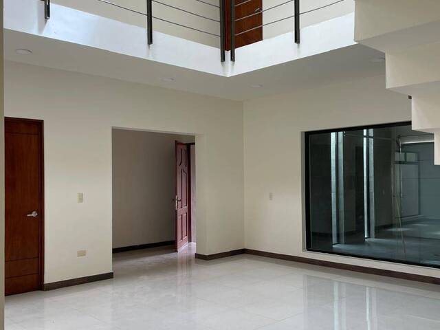 #25 - Casa para Venta en Guadalupe - ZS - 2